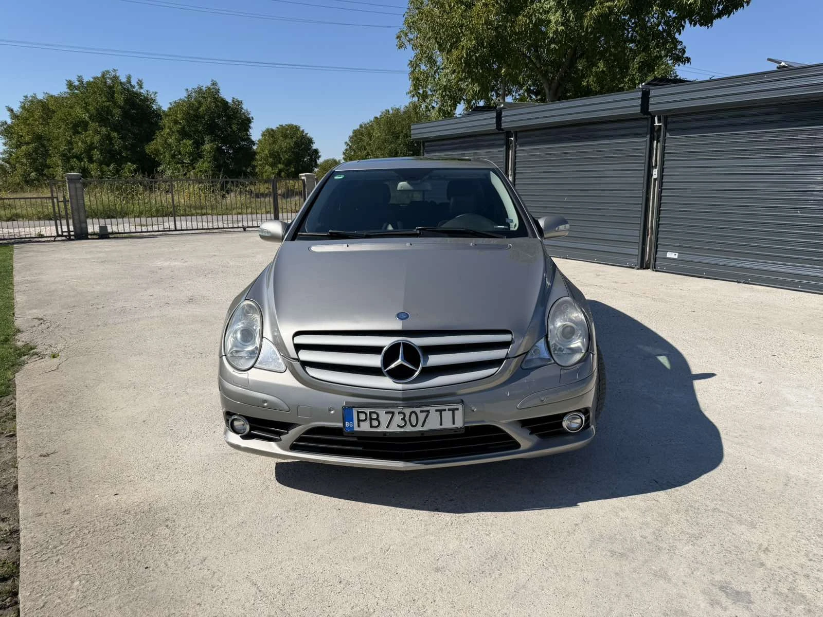 Mercedes-Benz R 320