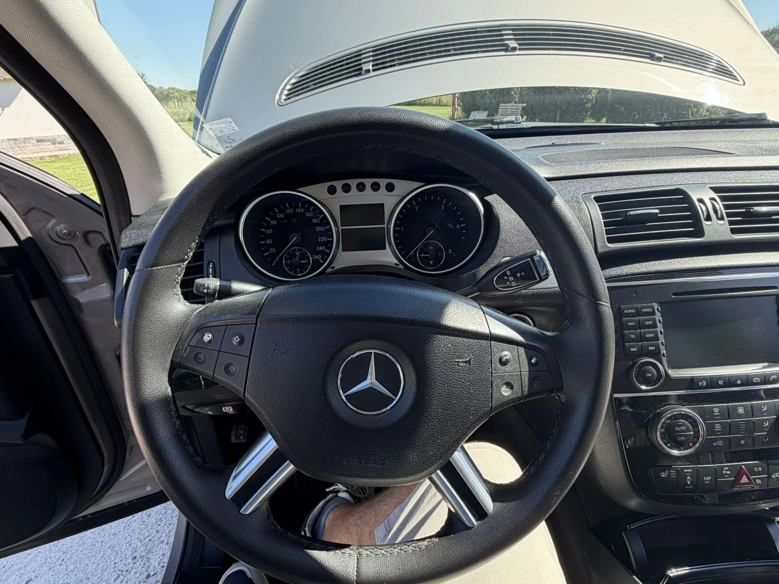 Mercedes-Benz R 320, снимка 14 - Автомобили и джипове - 56119143
