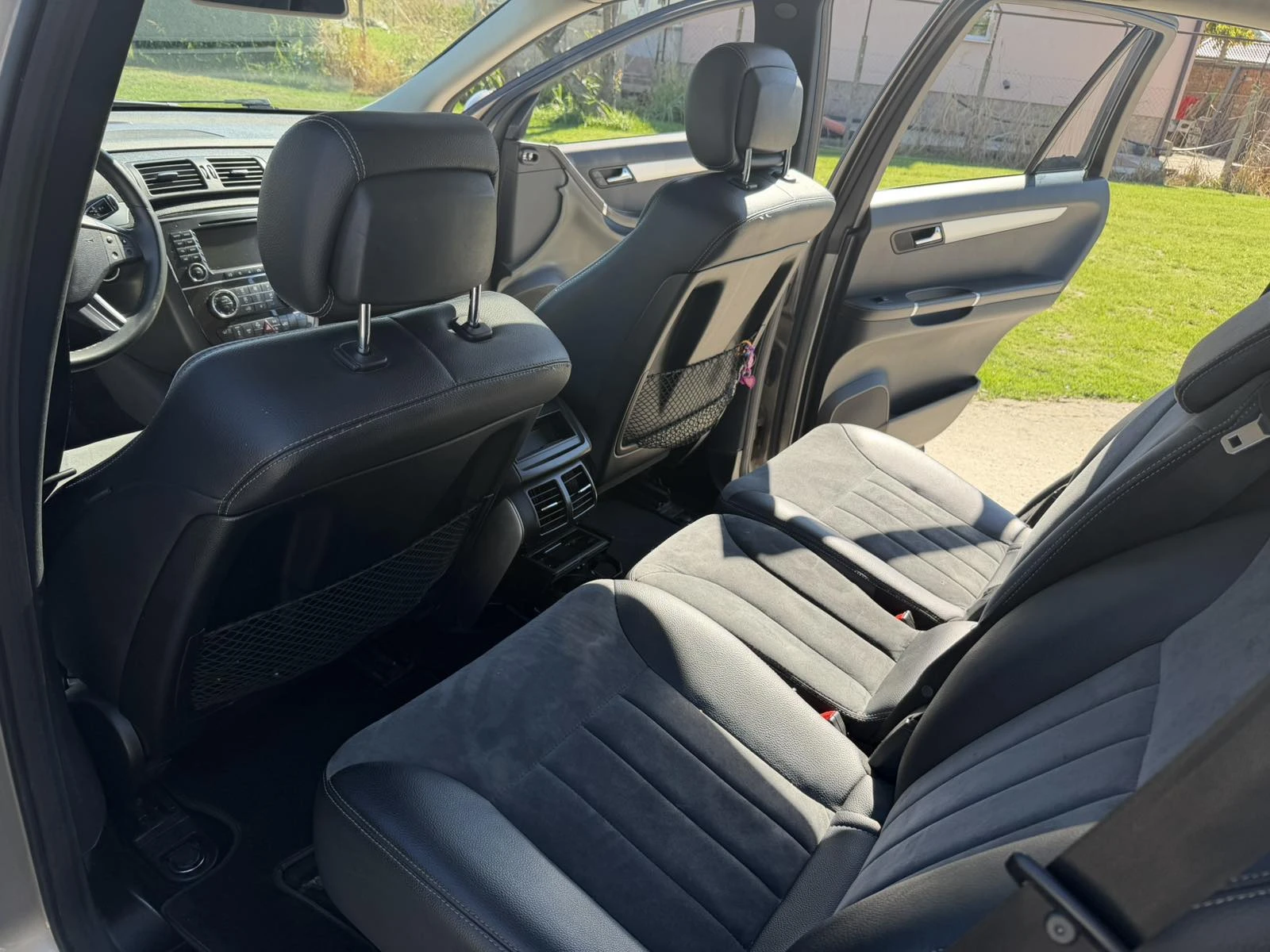 Mercedes-Benz R 320, снимка 9 - Автомобили и джипове - 56119143