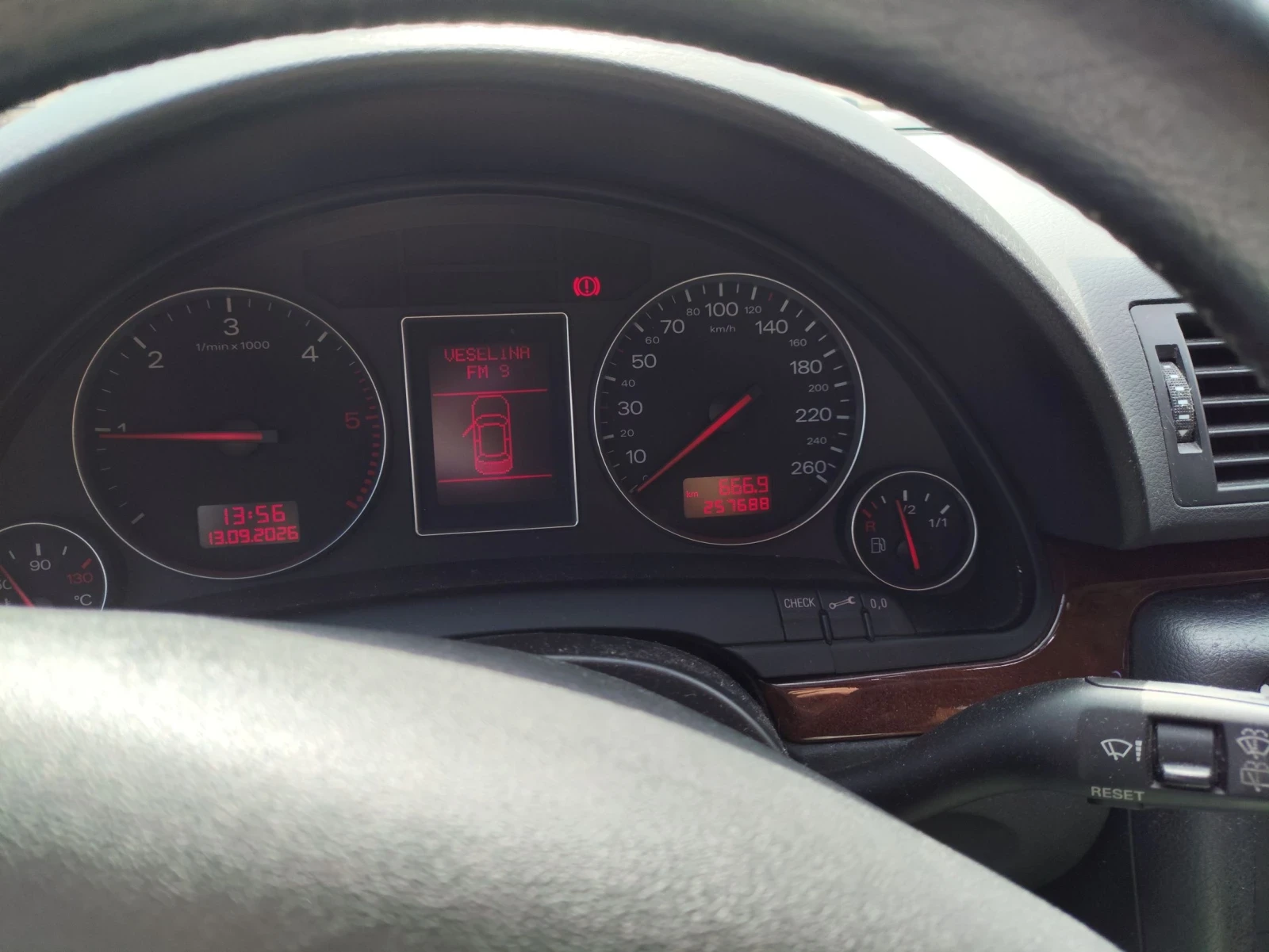 Audi A4, снимка 10 - Автомобили и джипове - 56119990