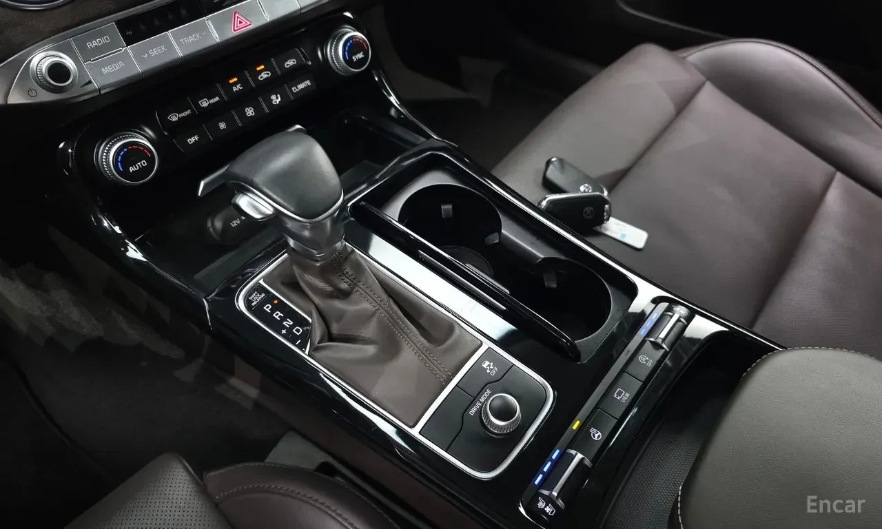 Kia Stinger 2.0* TURBO* AWD* �������* ���������* ������*  | Mobile.bg � ����������� 11