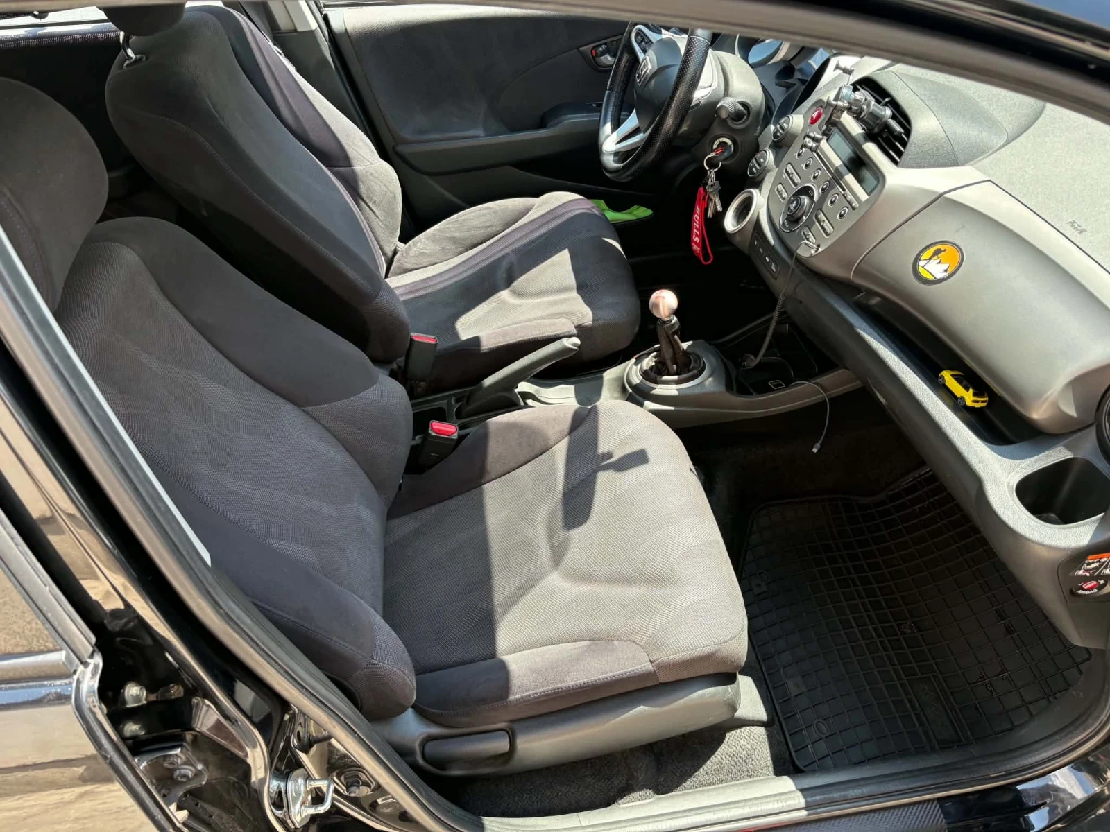Honda Jazz 1.4 100кс., снимка 15 - Автомобили и джипове - 56376749