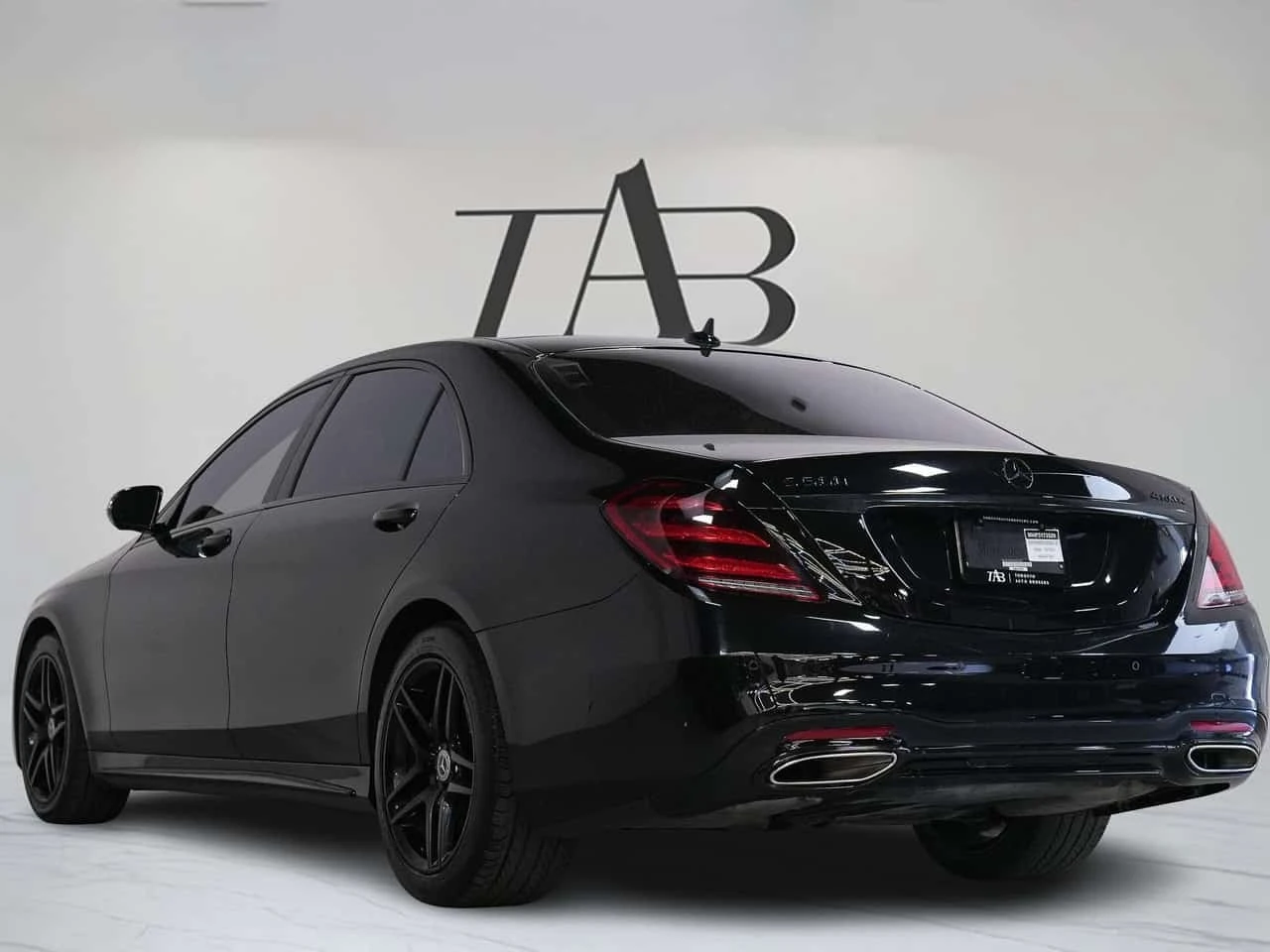 Mercedes-Benz S 560 * | AMG PKG | PREMIUM & SPORT PKG | 19 IN *  | Mobile.bg � ����������� 5