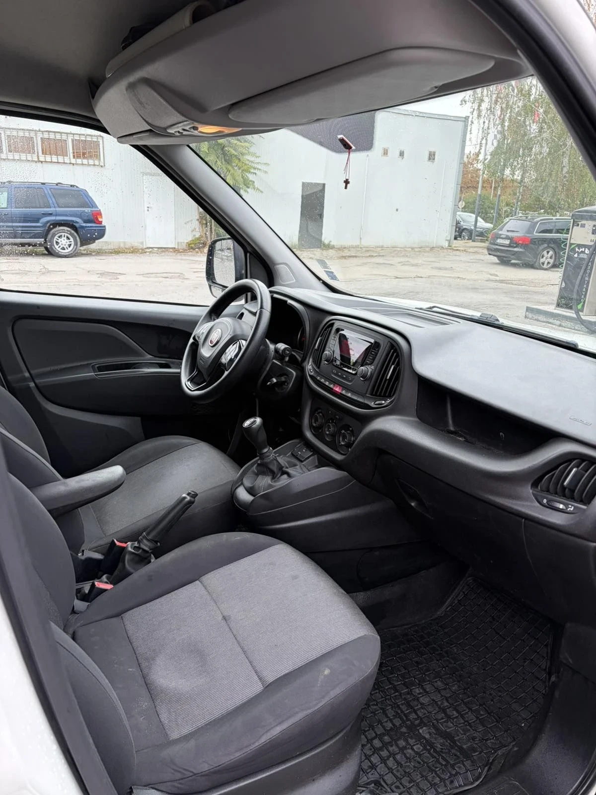 Fiat Doblo 1.3 multijet, снимка 9 - Автомобили и джипове - 56661022