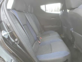 Toyota C-HR 2l Xle* FWD, снимка 10