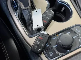 Jeep Grand cherokee OVERLAND* FULL* КРАЙНА ЦЕНА ДО БЪЛГАРИЯ* , снимка 15