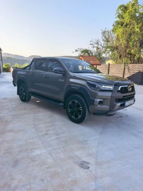 Toyota Hilux Invincible, снимка 2