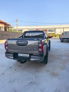 ����� �� �������� �� Toyota Hilux Invincible
