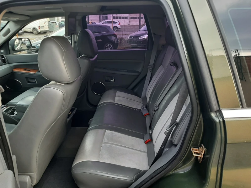 Jeep Grand cherokee 3.0CRD-OVERLAND, снимка 11 - Автомобили и джипове - 48344927