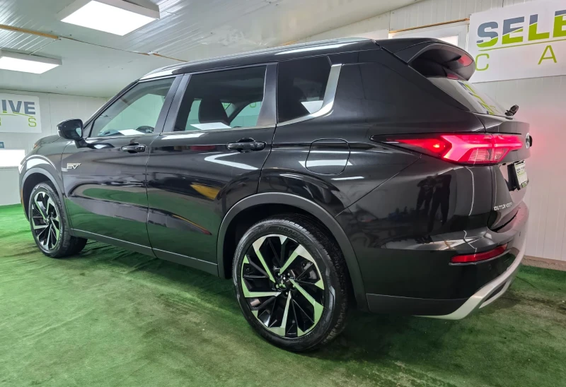 Mitsubishi Outlander  PLUG-IN HYBRID PHEV SE S-AWC, снимка 4 - Автомобили и джипове - 50280296