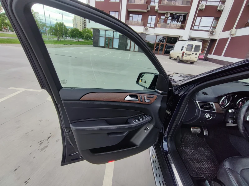 Mercedes-Benz GLE 400 4Matic^AMG^NIGHT PACK, снимка 11 - Автомобили и джипове - 50192497