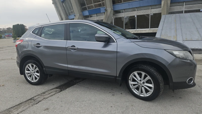 Nissan Qashqai, снимка 5 - Автомобили и джипове - 52513345