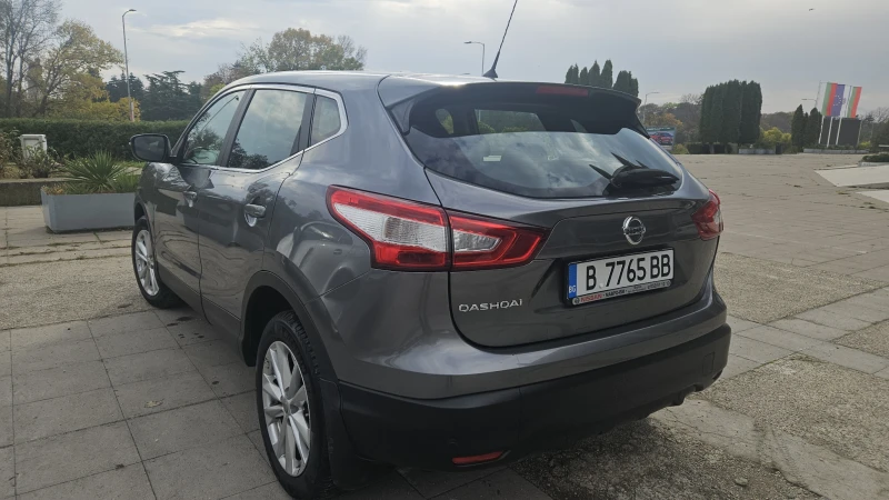 Nissan Qashqai, снимка 2 - Автомобили и джипове - 52513345