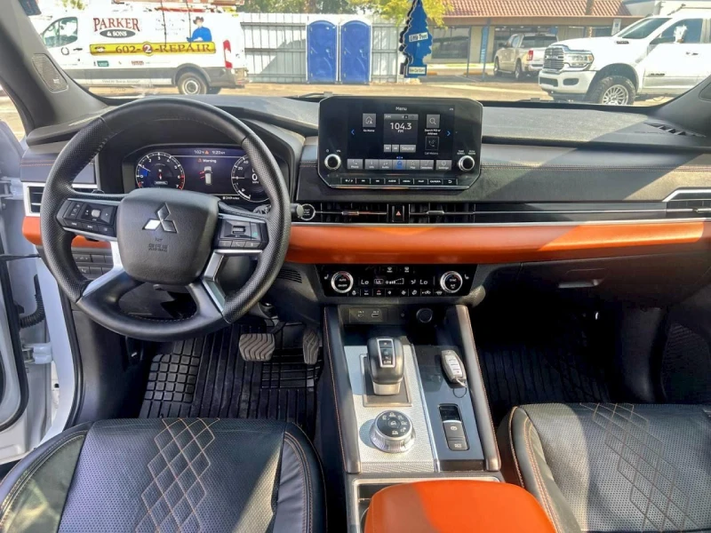 Mitsubishi Outlander, снимка 9 - Автомобили и джипове - 53173329