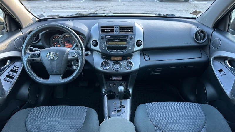 Toyota Rav4 2.2D-CAT, снимка 12 - Автомобили и джипове - 53248170