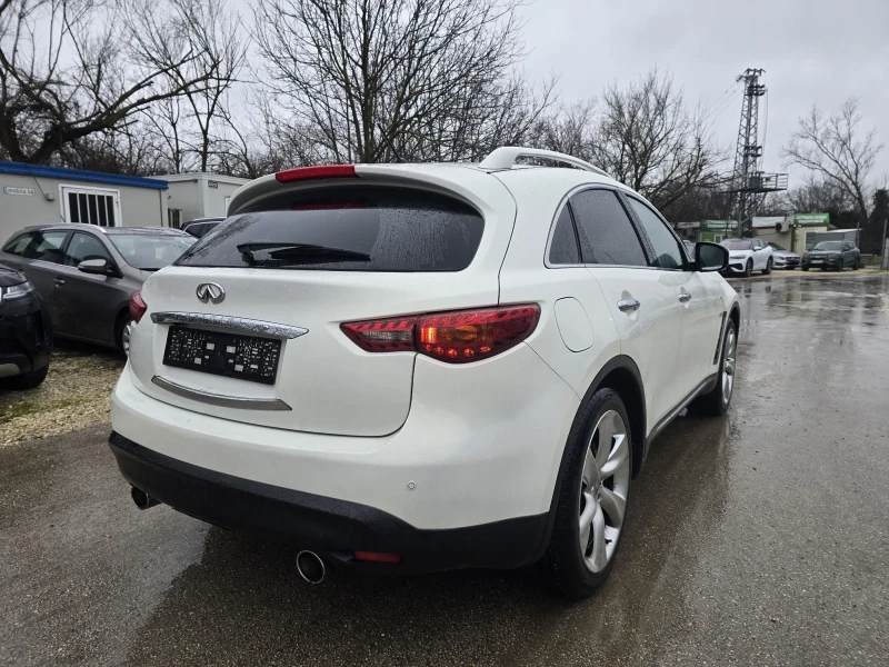 Infiniti QX70 3.0D 238к.с Топ състояние FULL, снимка 4 - Автомобили и джипове - 53510486