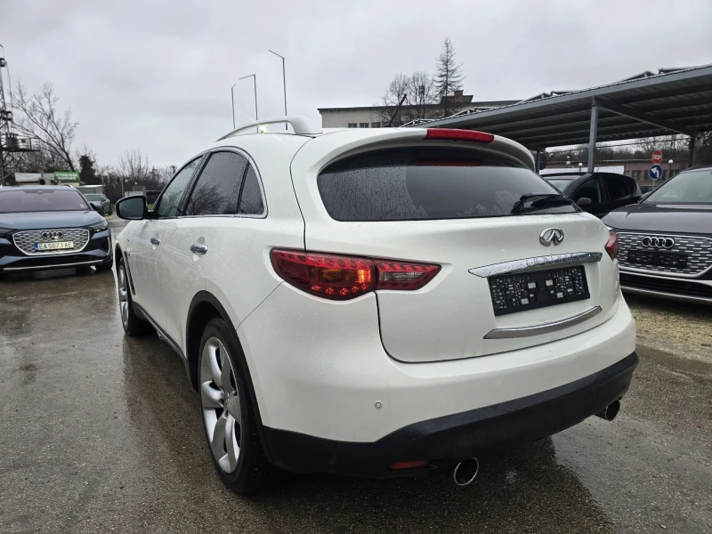 Infiniti QX70 3.0D 238к.с Топ състояние FULL, снимка 3 - Автомобили и джипове - 53510486