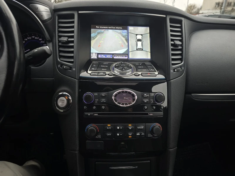 Infiniti QX70 3.0D 238к.с Топ състояние FULL, снимка 16 - Автомобили и джипове - 53510486