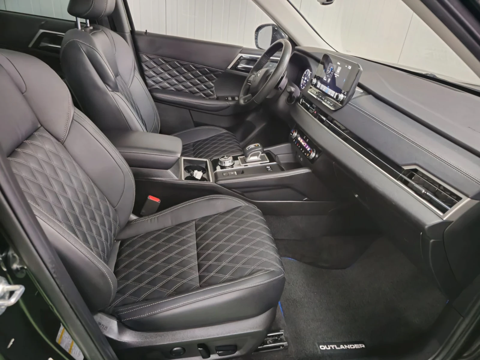 Mitsubishi Outlander  PLUG-IN HYBRID PHEV SE S-AWC | Mobile.bg   14