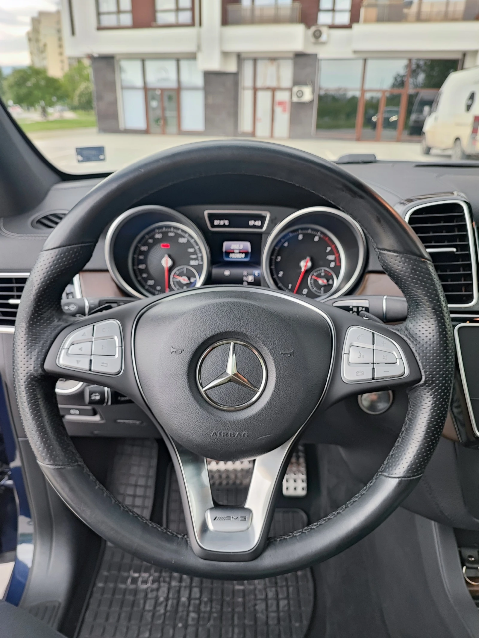 Mercedes-Benz GLE 400 4Matic^AMG^NIGHT PACK - изображение 8