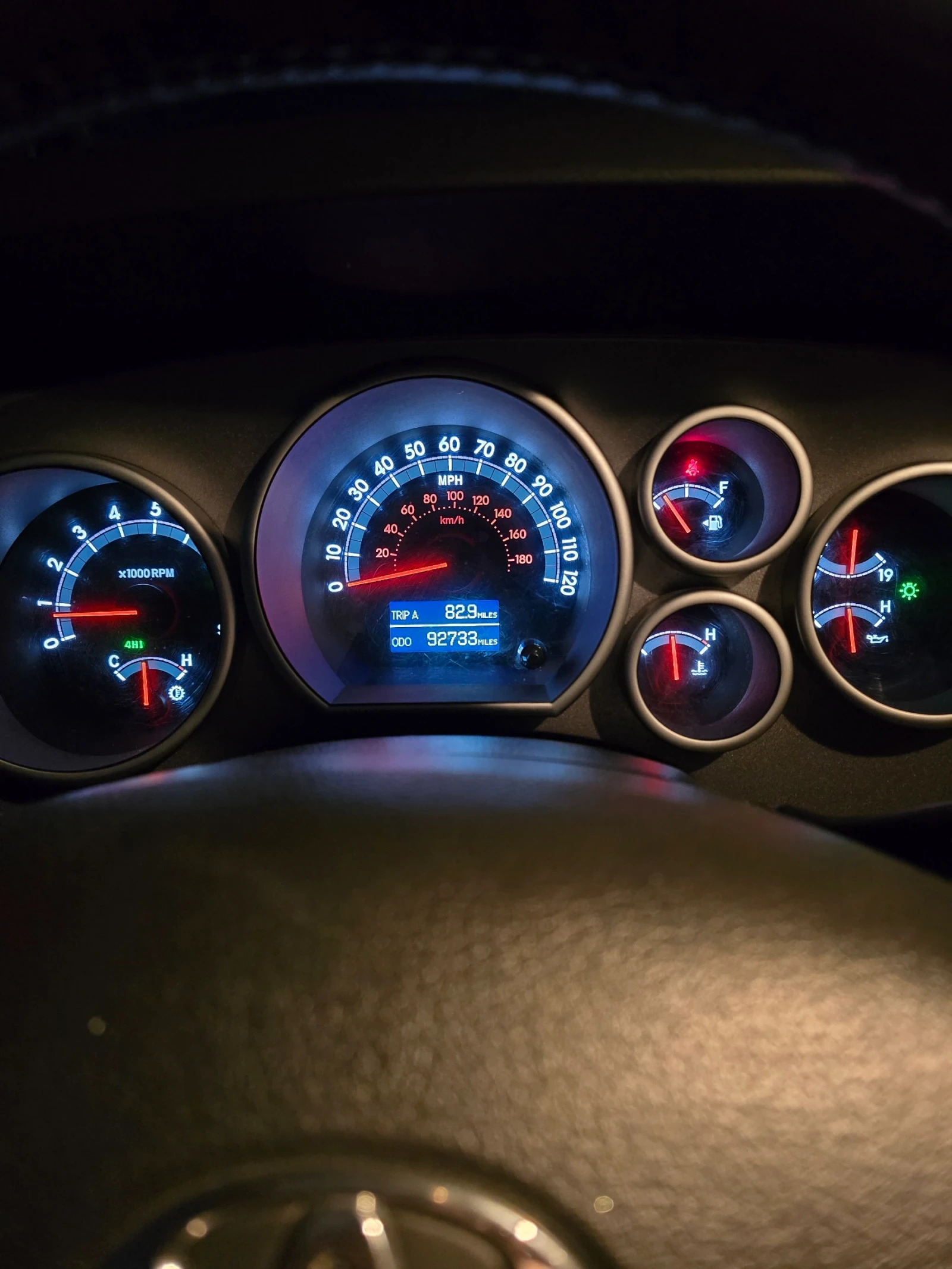 Toyota Sequoia 5.7 - изображение 2