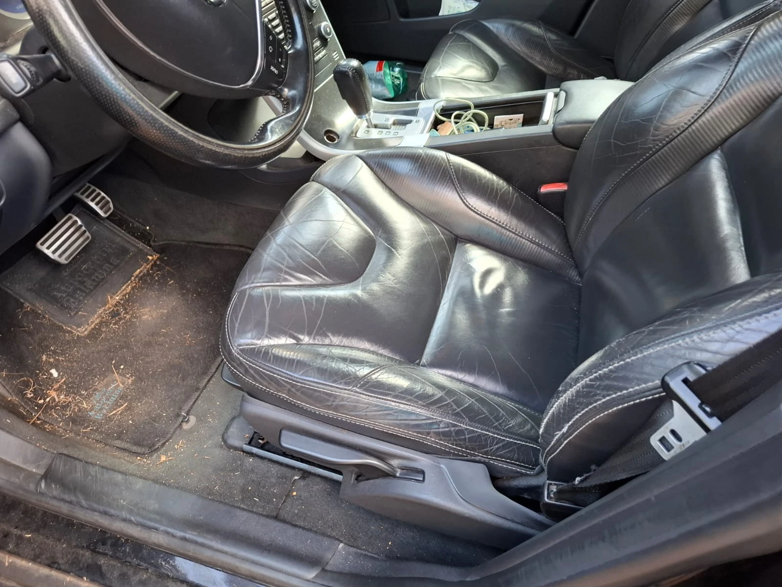 Volvo XC60 2.4D R-DISEGN - изображение 9