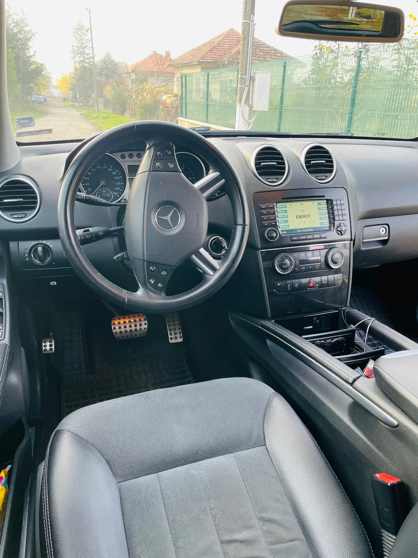 Mercedes-Benz ML 320  - изображение 8