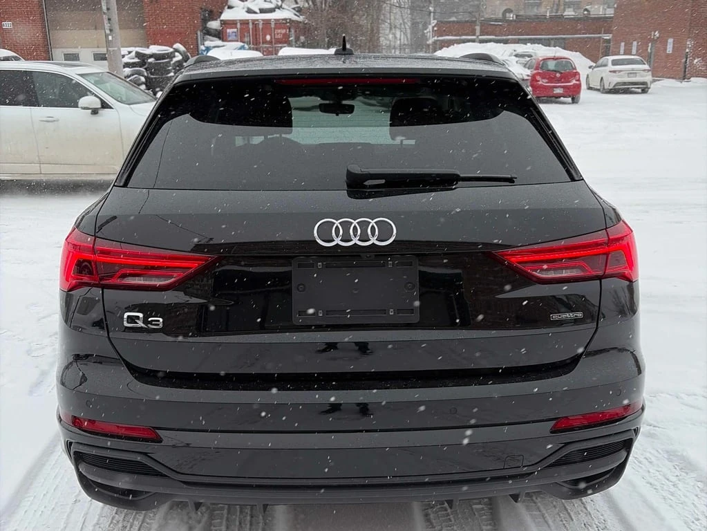 Audi Q3 * Komfort * CARFAX * ПОДГРЕВИ * ЗАДНА КАМЕРА - изображение 4