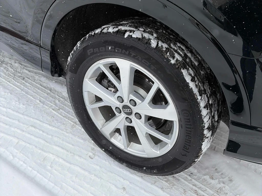 Audi Q3 * Komfort * CARFAX * ПОДГРЕВИ * ЗАДНА КАМЕРА - изображение 7