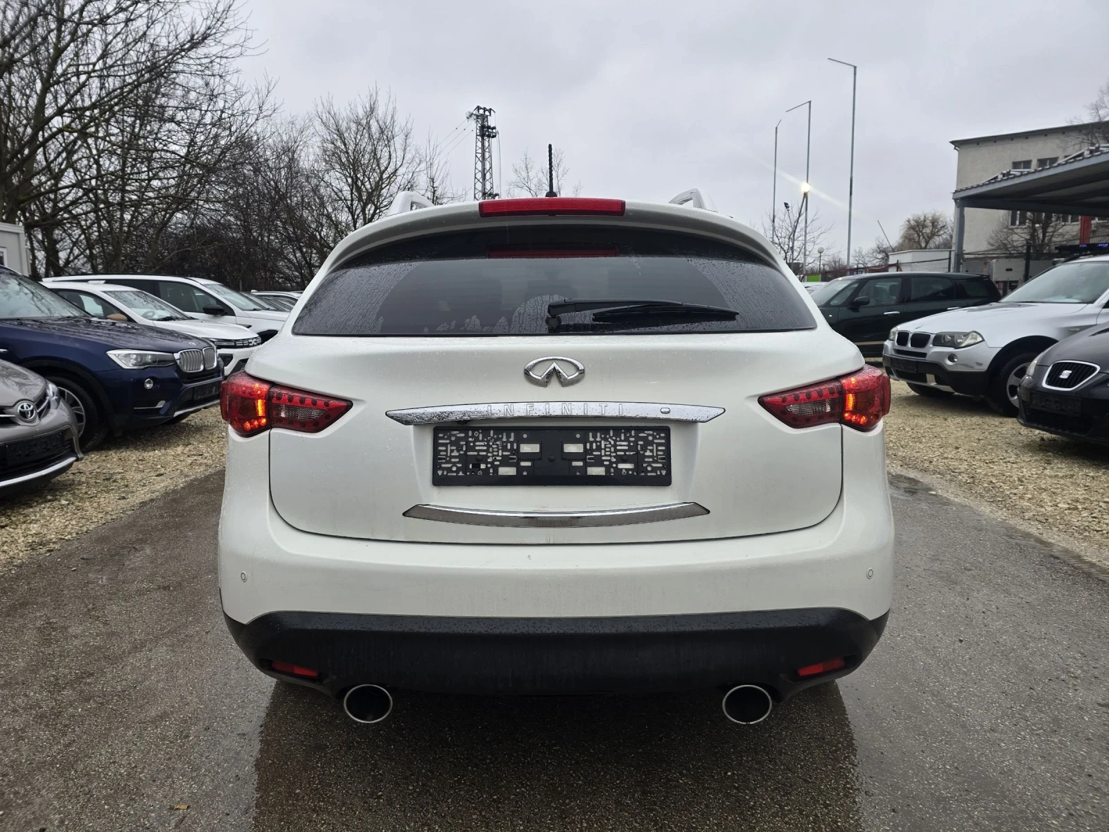 Infiniti QX70 3.0D 238к.с Топ състояние FULL - изображение 6