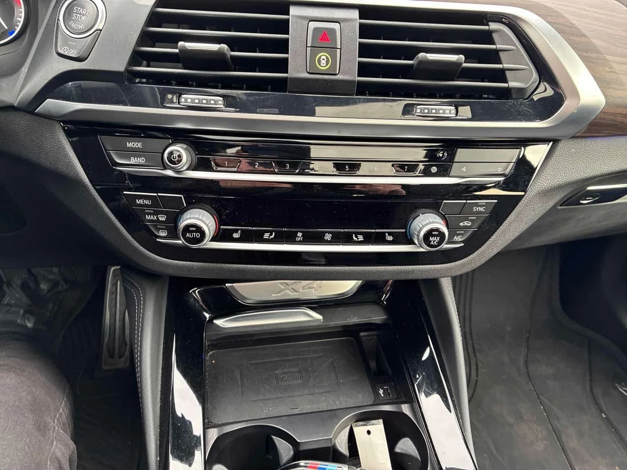 BMW X4 XDRIVE30I * FULL M PACK* ПАНОРАМА* ПОДГРЕВИ* КАМЕР, снимка 13 - Автомобили и джипове - 53836605