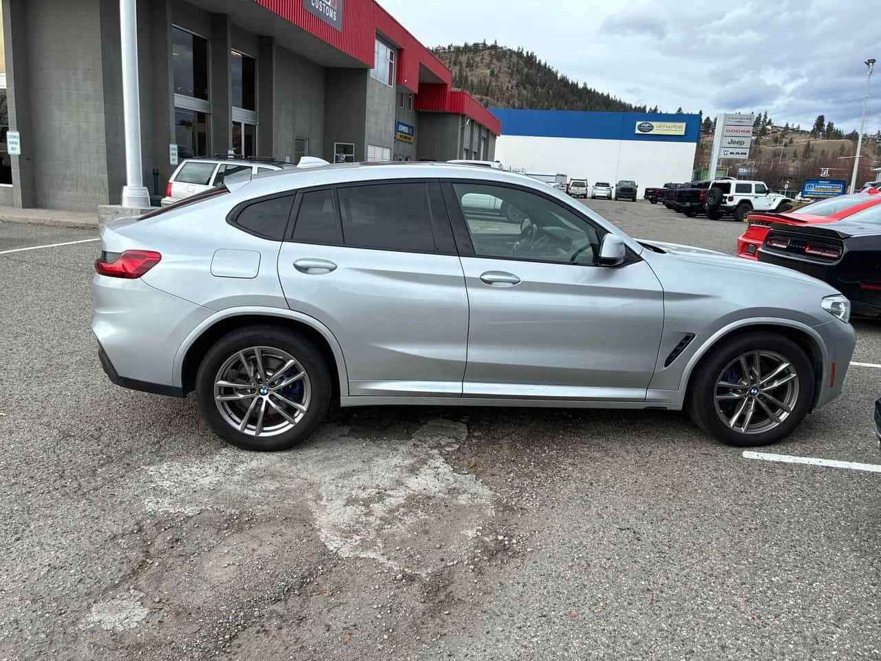 BMW X4 XDRIVE30I * FULL M PACK* ПАНОРАМА* ПОДГРЕВИ* КАМЕР, снимка 4 - Автомобили и джипове - 53836605