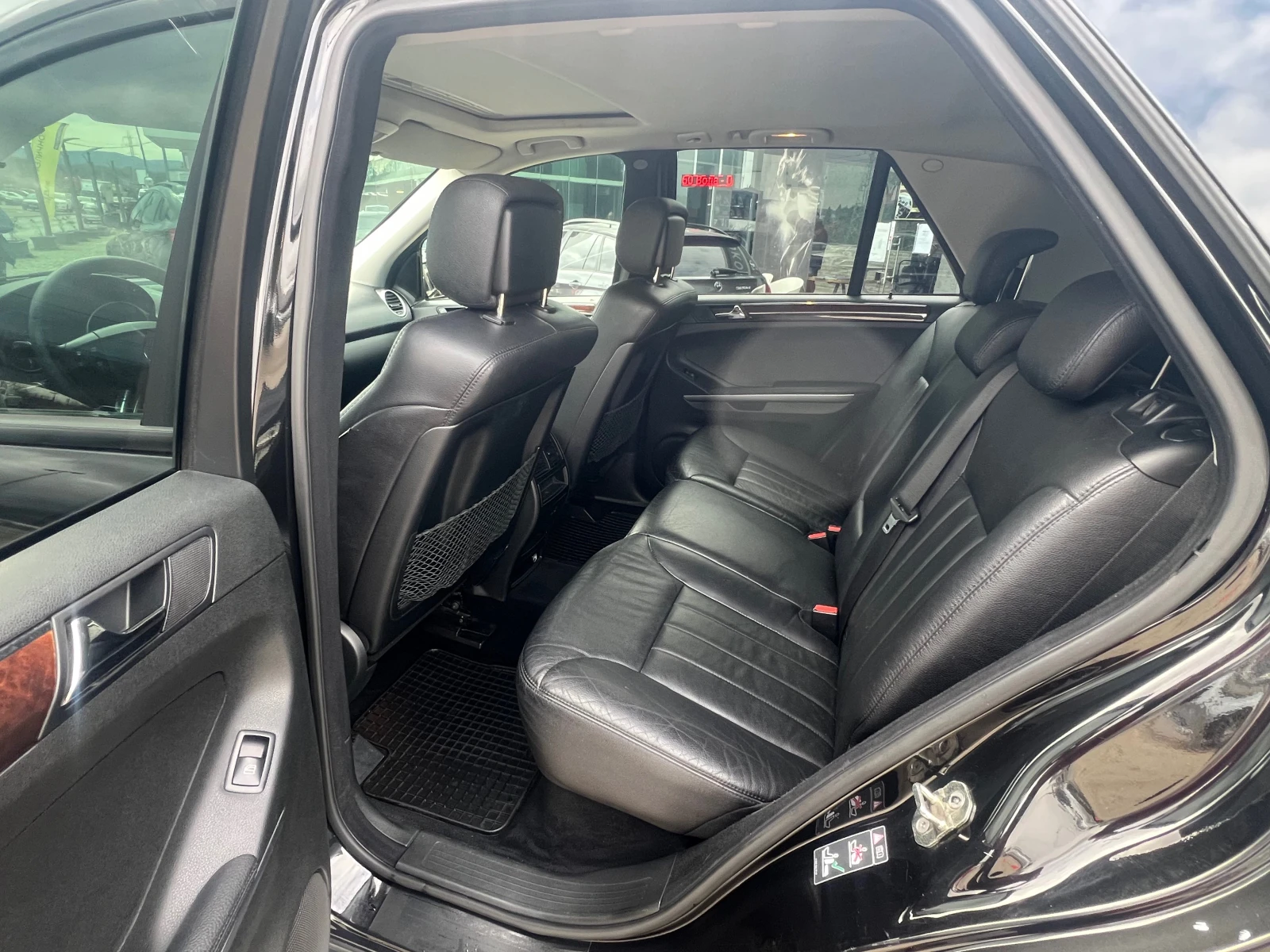 Mercedes-Benz ML 320, снимка 12 - Автомобили и джипове - 53967832