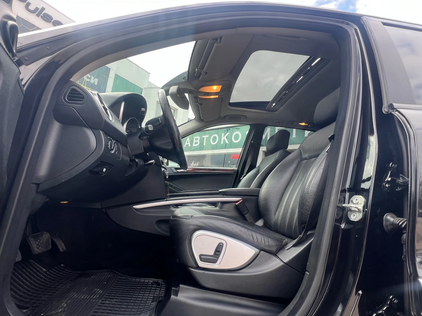 Mercedes-Benz ML 320, снимка 16 - Автомобили и джипове - 53967832