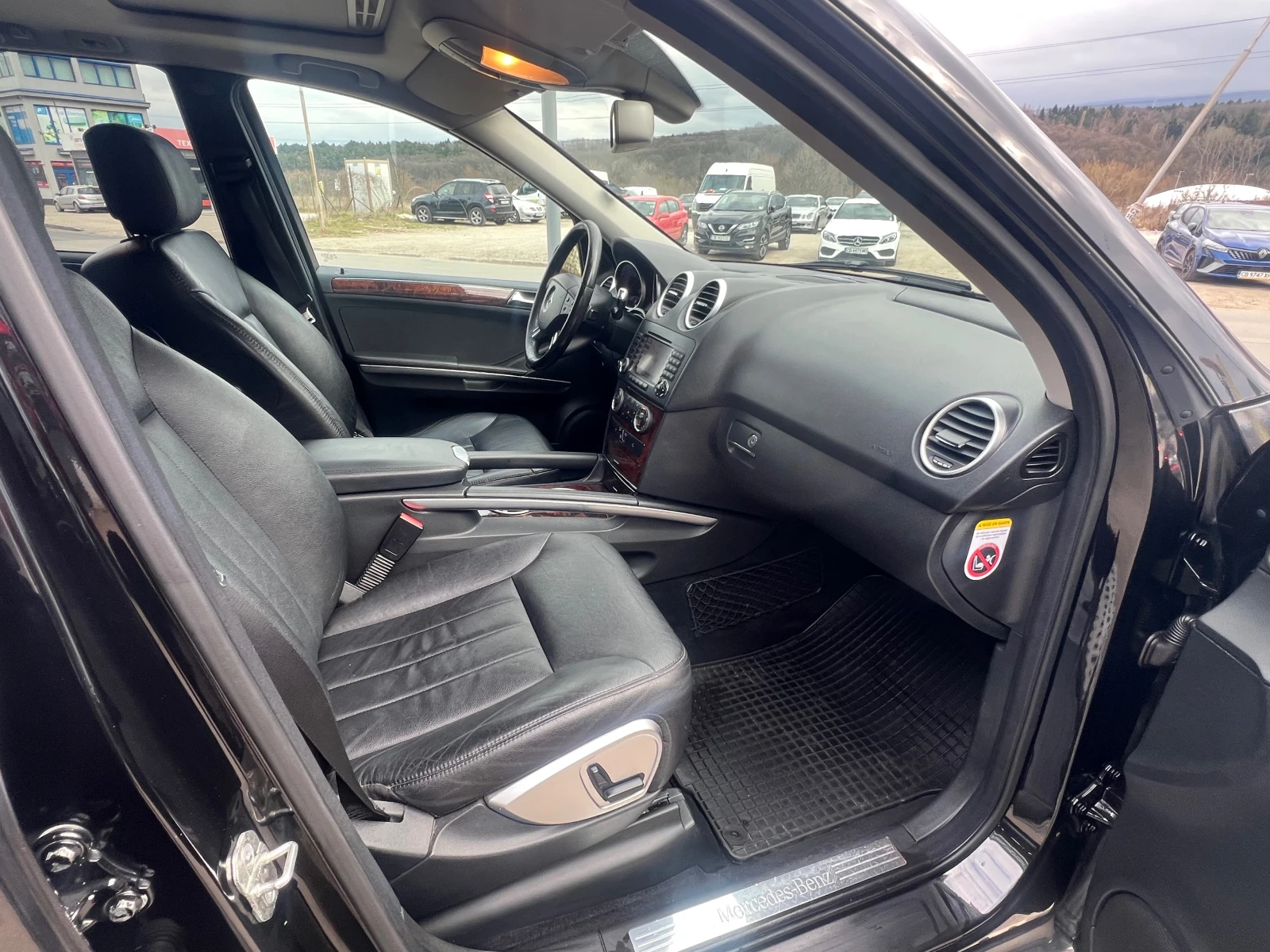 Mercedes-Benz ML 320, снимка 15 - Автомобили и джипове - 53967832