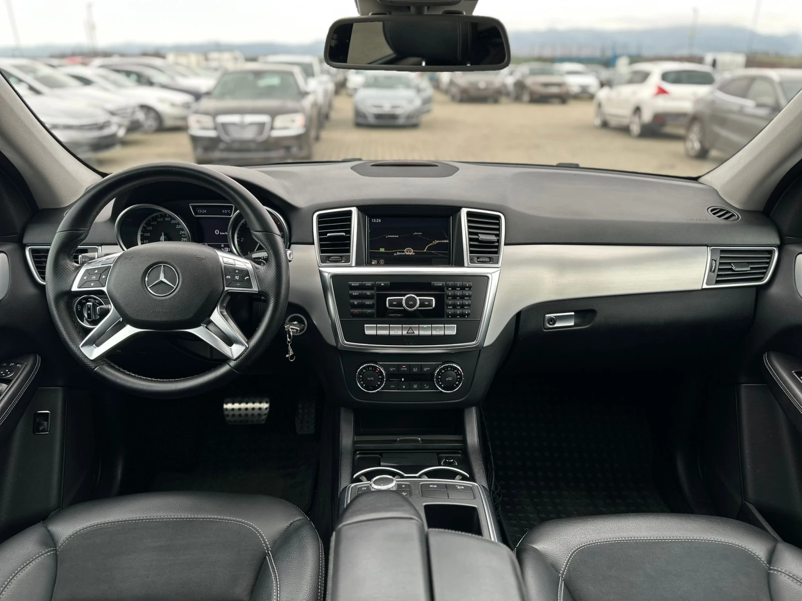 Mercedes-Benz ML 350 / 4-MATIC / FULL LED / BLUETEC / ПРУЖИНИ /, снимка 14 - Автомобили и джипове - 54040952