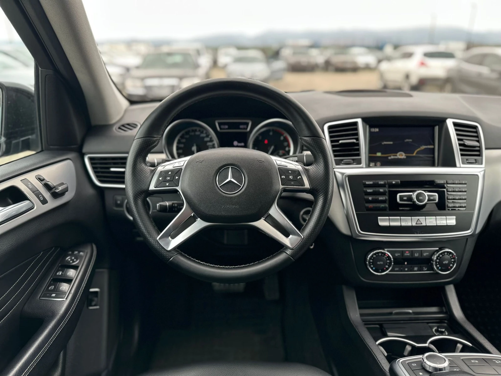 Mercedes-Benz ML 350 / 4-MATIC / FULL LED / BLUETEC / ПРУЖИНИ /, снимка 15 - Автомобили и джипове - 54040952