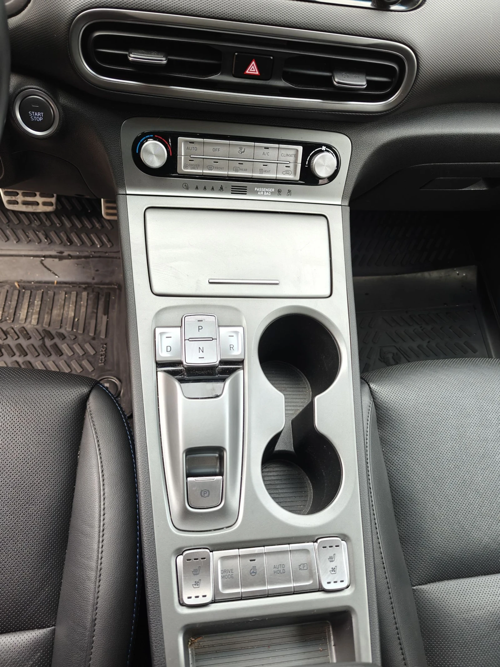 Hyundai Kona Premium Full 64KWH, снимка 11 - Автомобили и джипове - 54182422