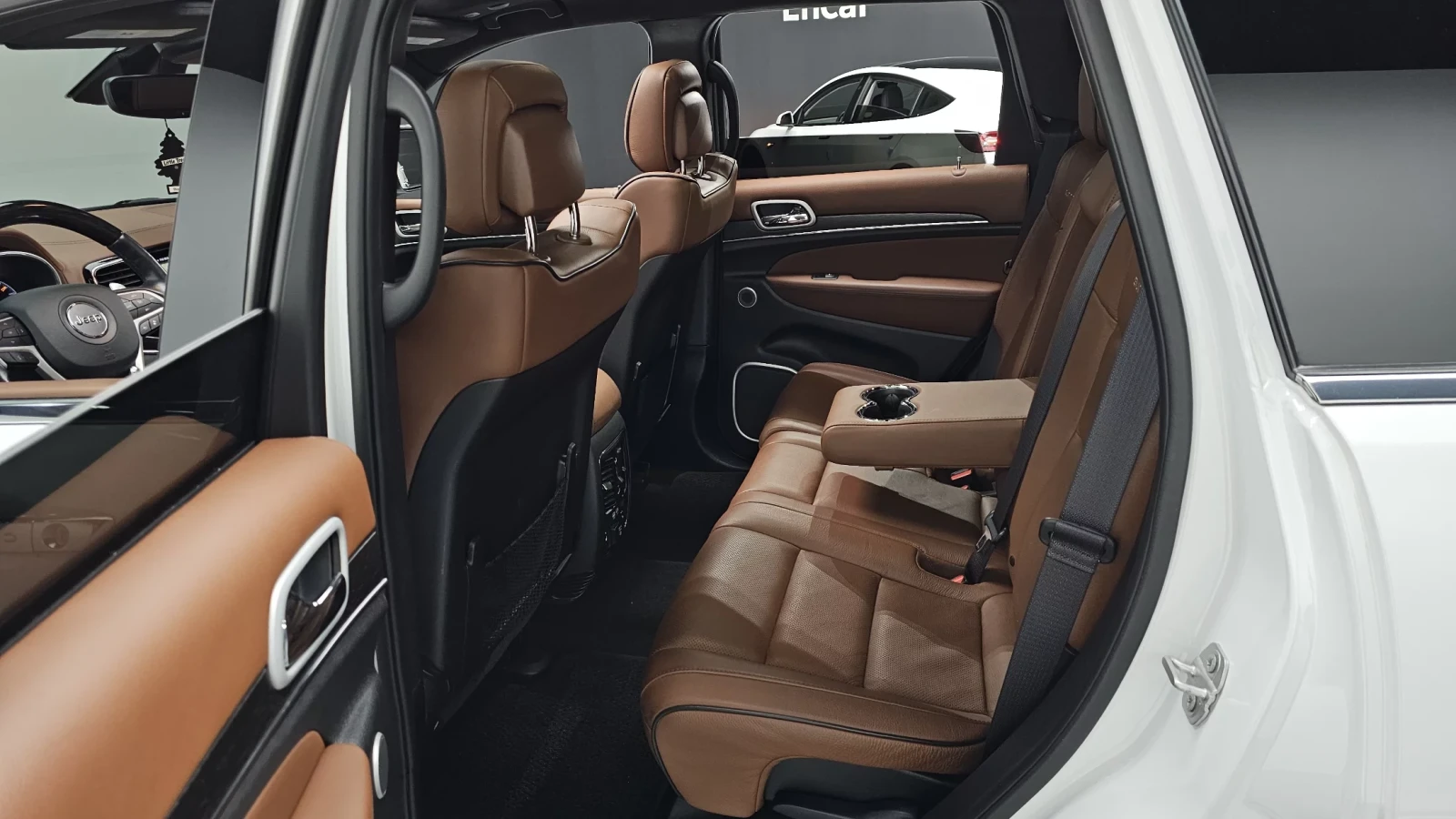 Jeep Grand cherokee 3.6 Summit, снимка 15 - Автомобили и джипове - 54457080