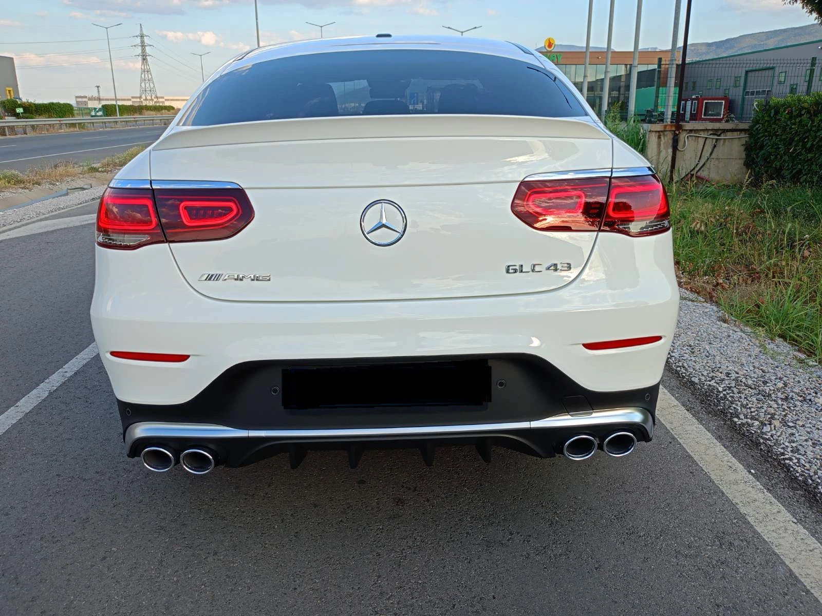 Mercedes-Benz GLC 43 AMG AMG/4 MATIC/designo/ COUPE, снимка 8 - Автомобили и джипове - 54683116