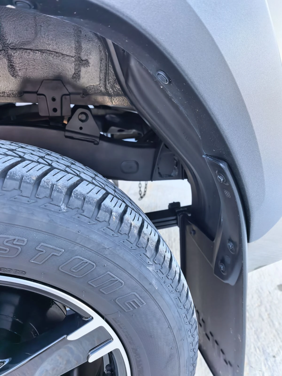 Toyota Hilux Invincible, снимка 8 - Автомобили и джипове - 55904632