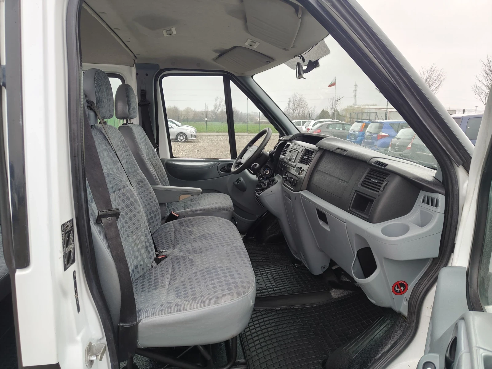 Ford Transit 2.2TDCI 115 ORIGINAL 8+ 1 Maxi , снимка 13 - Бусове и автобуси - 54037600
