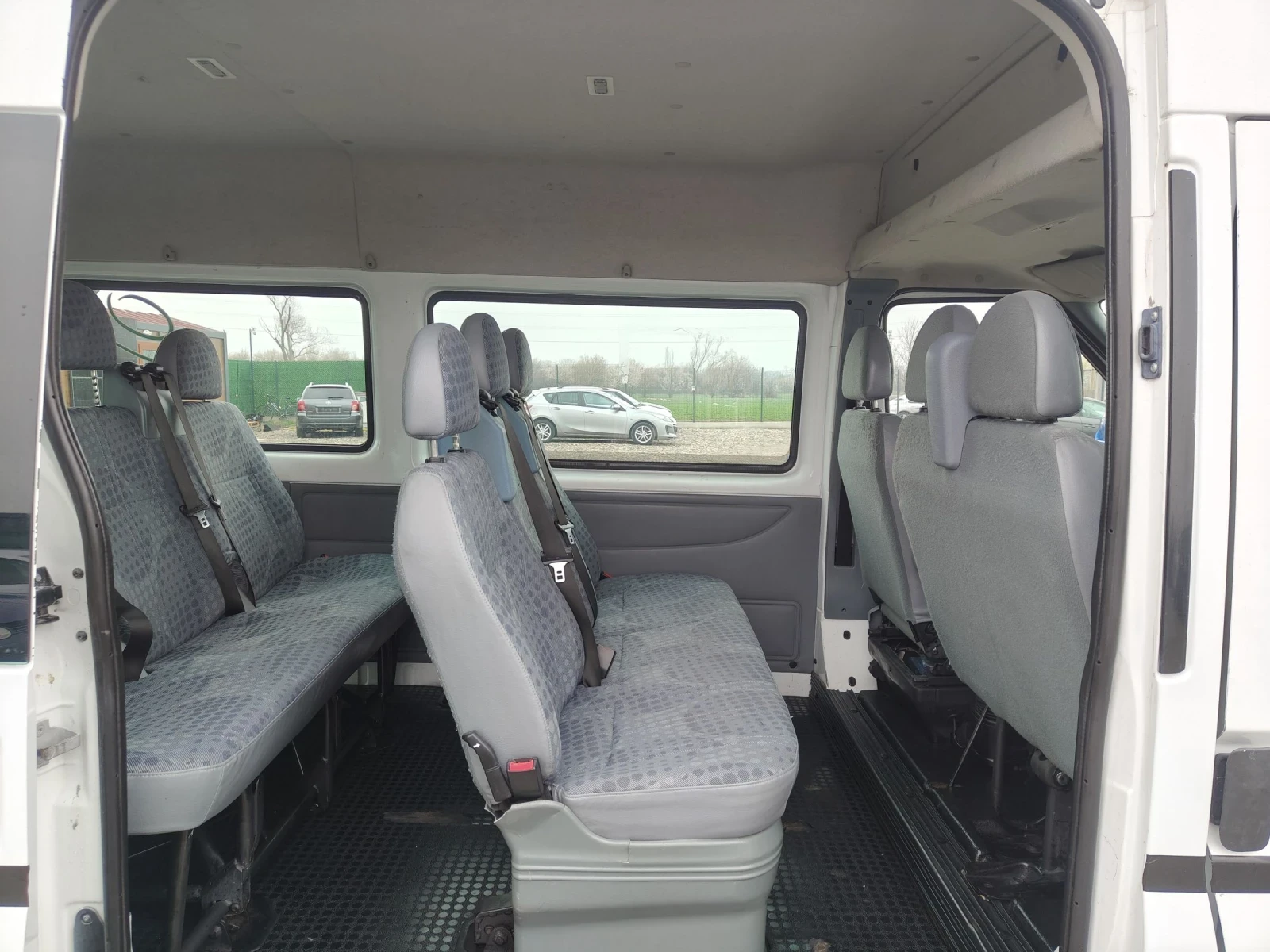 Ford Transit 2.2TDCI 115 ORIGINAL 8+ 1 Maxi , снимка 15 - Бусове и автобуси - 54037600