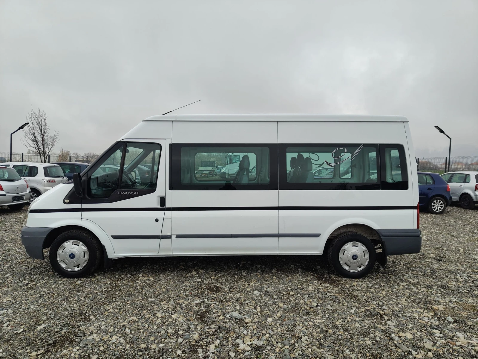 Ford Transit 2.2TDCI 115 ORIGINAL 8+ 1 Maxi , снимка 2 - Бусове и автобуси - 54037600