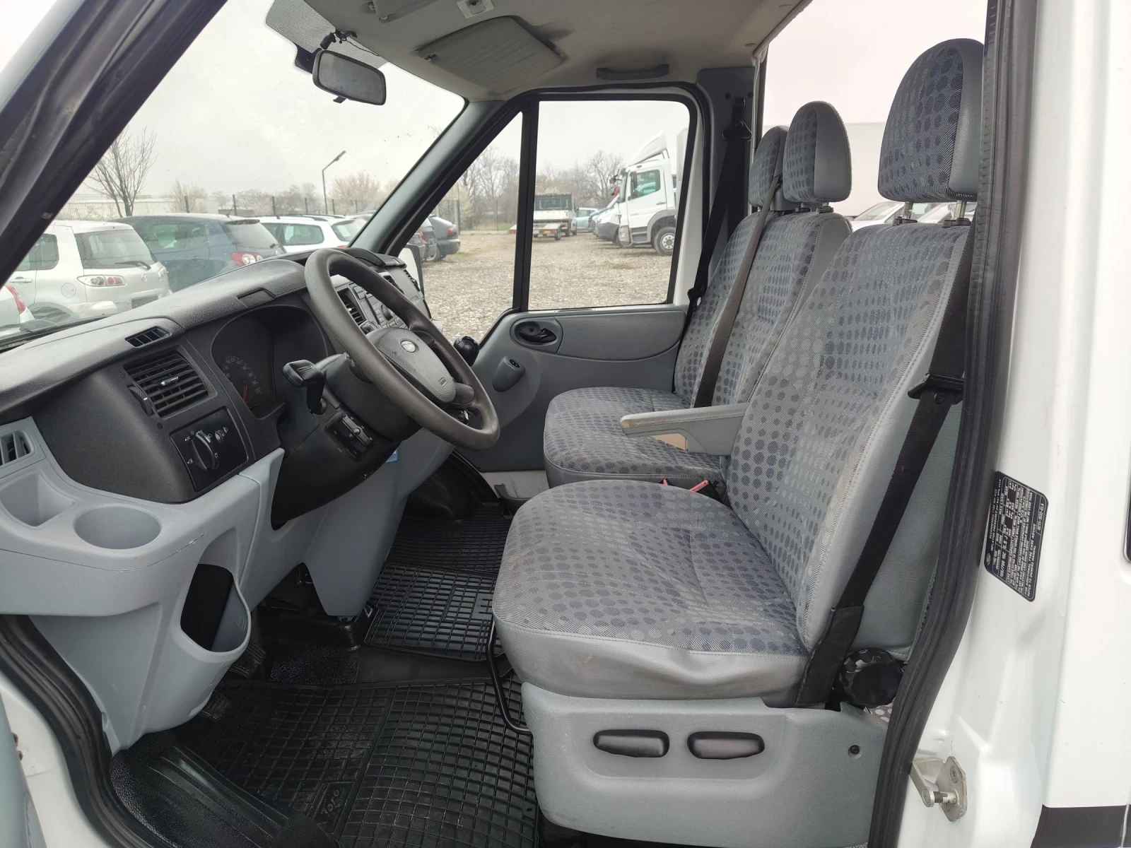 Ford Transit 2.2TDCI 115 ORIGINAL 8+ 1 Maxi , снимка 12 - Бусове и автобуси - 54037600