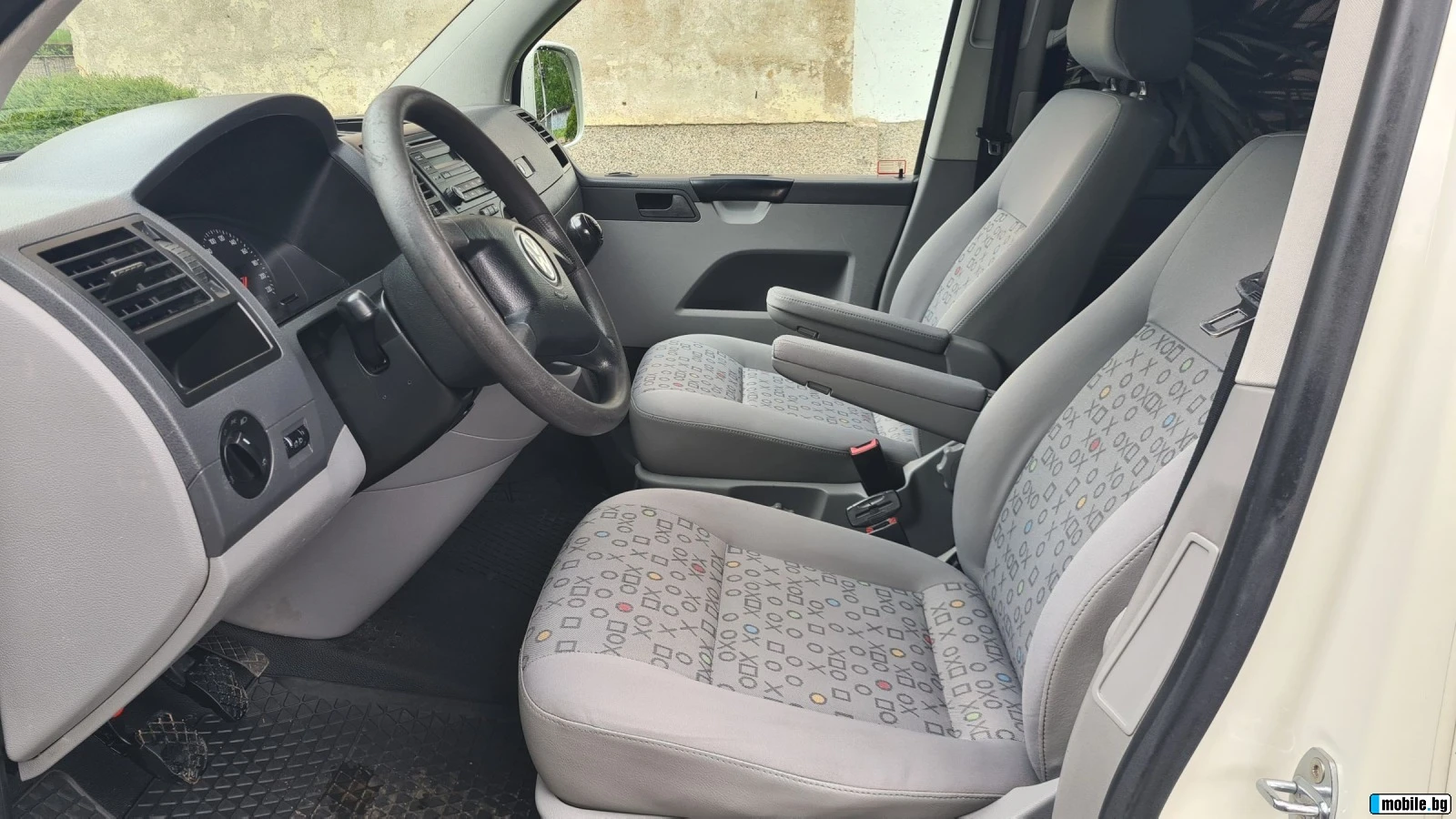 VW T5, снимка 6 - Бусове и автобуси - 56471625