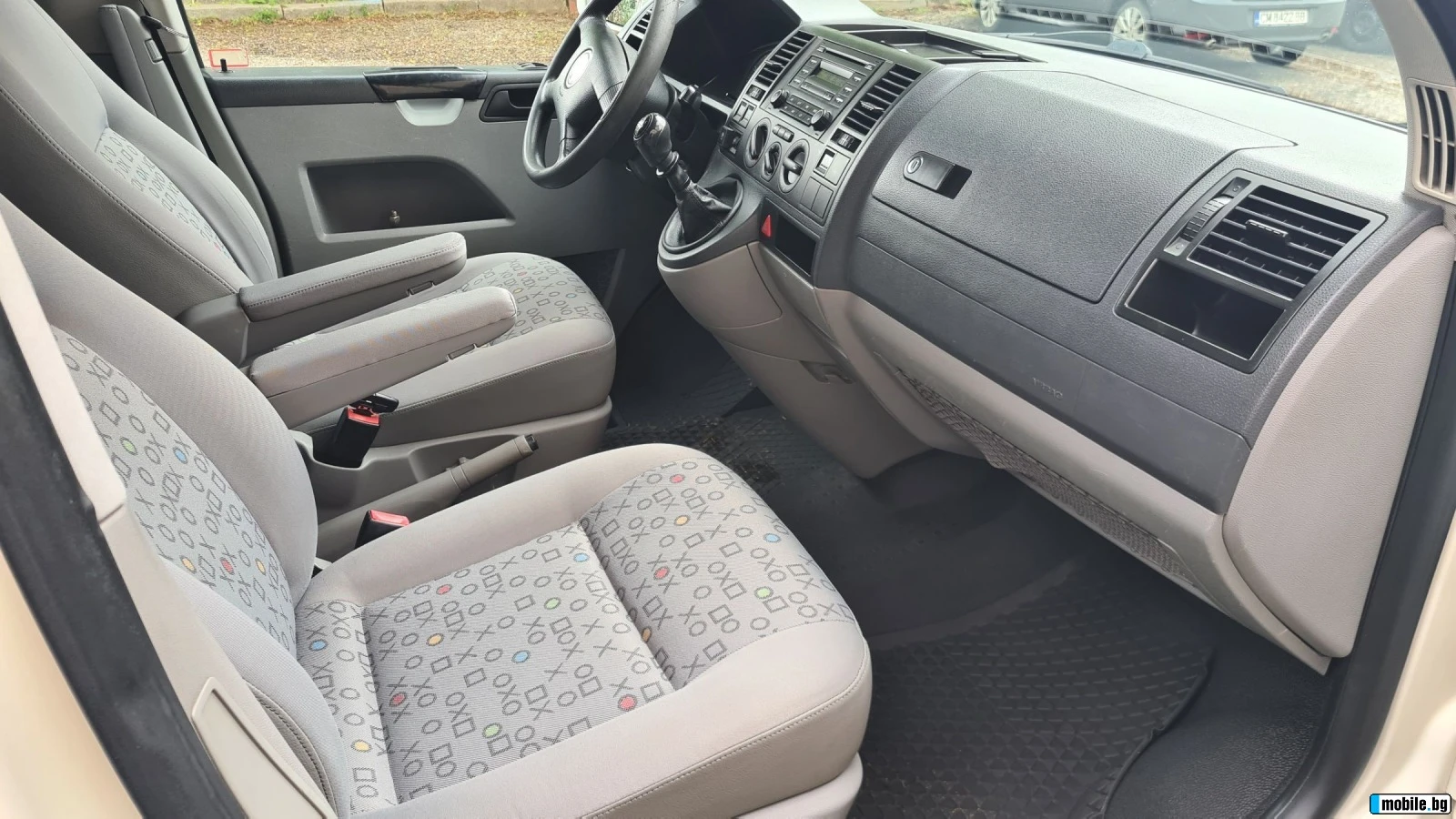 VW T5, снимка 7 - Бусове и автобуси - 56471625