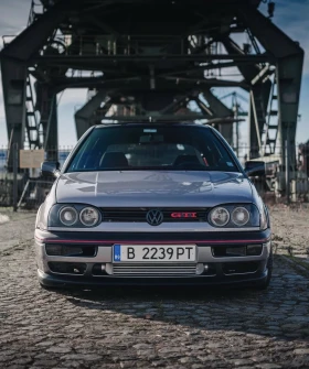 VW Golf - 8200 € / 16037.81 лв. - 20670132 12