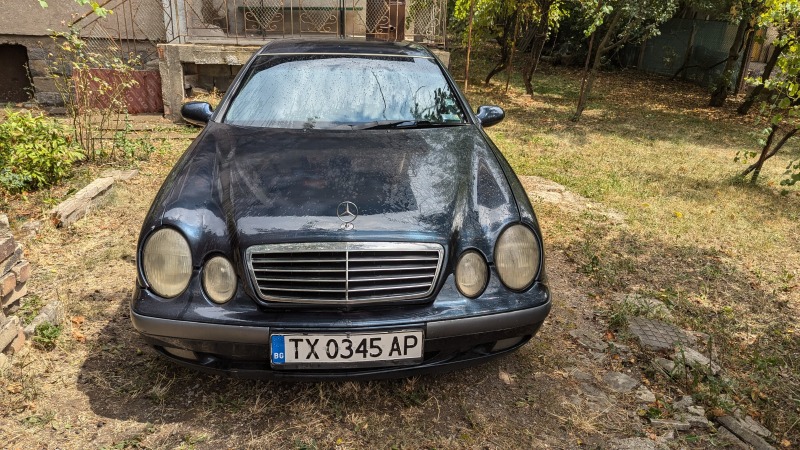 Mercedes-Benz CLK 200, снимка 2 - Автомобили и джипове - 46922789