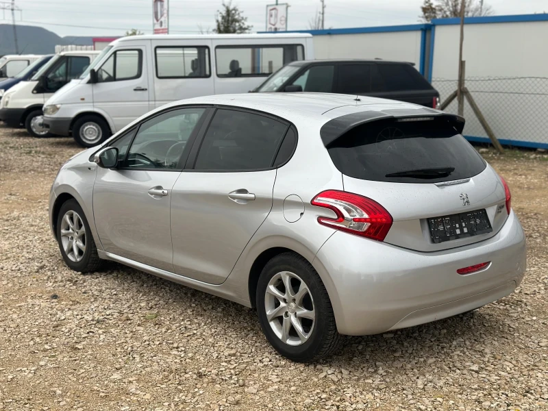 Peugeot 208 1.2i АВТОМАТИК, снимка 4 - Автомобили и джипове - 47255043